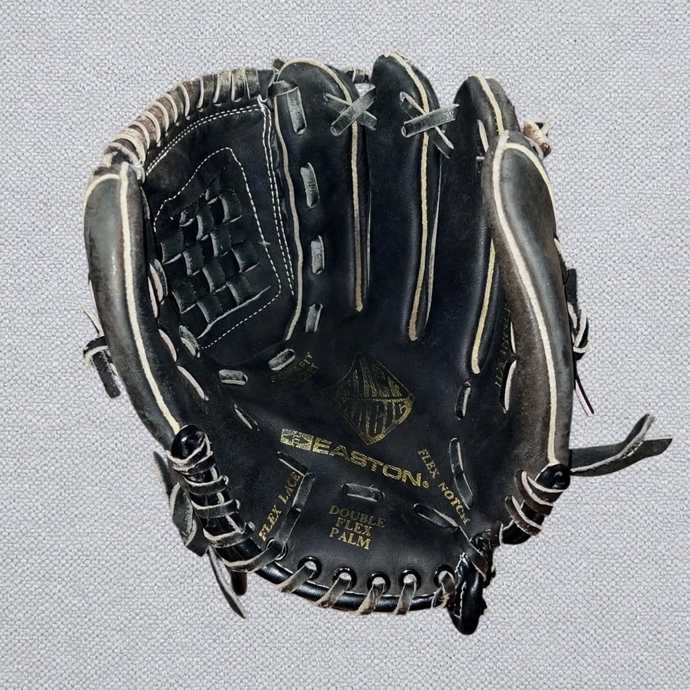 Vintage Easton Black Magic EX516B Softball Baseball Glove 11.5in RHT
